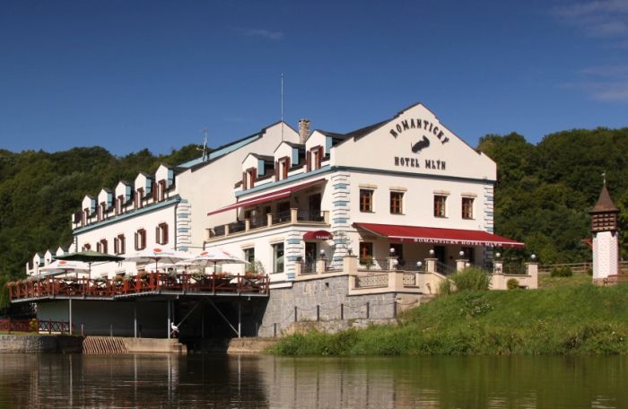 Vydejte se na Karlštejn! Zn. ve znamení luxusu a romantiky!